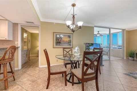 Copropriété à vendre à Sarasota, Floride: 2 chambres, 123.93 m2 № 2150117 - photo 11