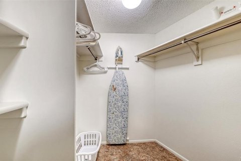 Copropriété à vendre à Sarasota, Floride: 2 chambres, 123.93 m2 № 2150117 - photo 26