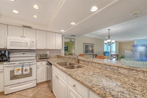 Copropriété à vendre à Sarasota, Floride: 2 chambres, 123.93 m2 № 2150117 - photo 14