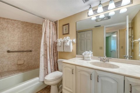 Copropriété à vendre à Sarasota, Floride: 2 chambres, 123.93 m2 № 2150117 - photo 27