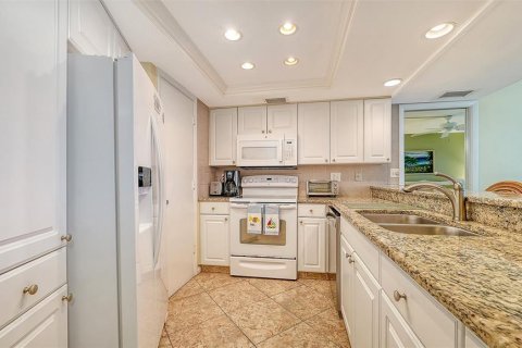 Copropriété à vendre à Sarasota, Floride: 2 chambres, 123.93 m2 № 2150117 - photo 13