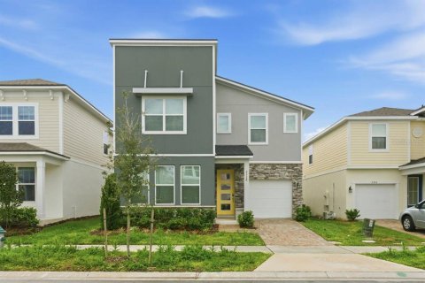 House in Kissimmee, Florida 6 bedrooms, 277.5 sq.m. № 2135720