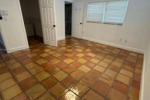 Casa en venta en Pinecrest, Florida, 4 dormitorios, 206.34 m2 № 1872106 - foto 5