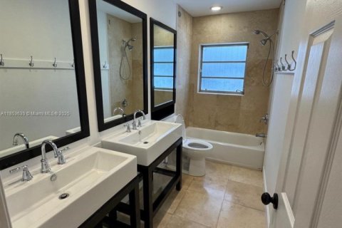 Casa en venta en Pinecrest, Florida, 4 dormitorios, 206.34 m2 № 1872106 - foto 4
