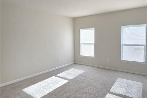 House in Dundee, Florida 4 bedrooms, 185.8 sq.m. № 2285215 - photo 22