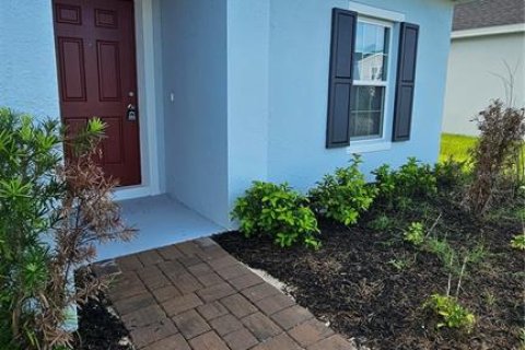House in Dundee, Florida 4 bedrooms, 185.8 sq.m. № 2285215 - photo 28