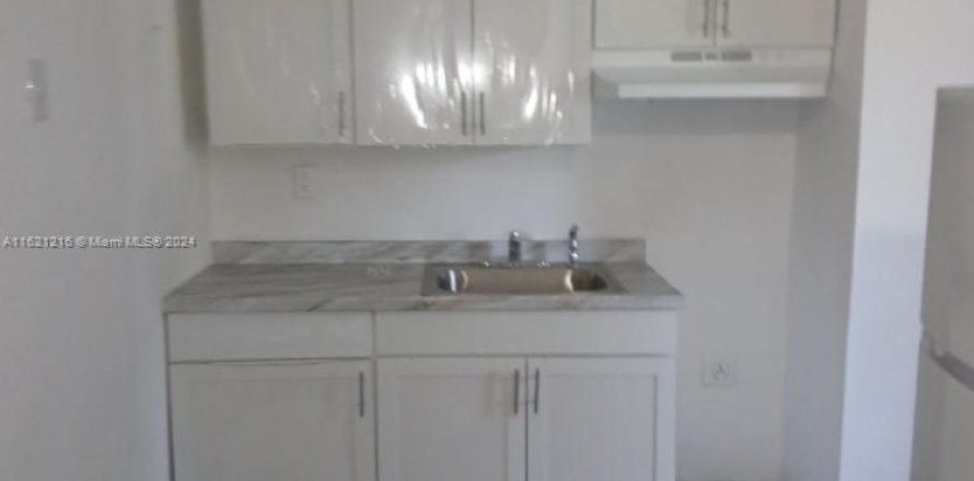 Villa ou maison à Miami, Floride 1 chambre, 917.6 m2 № 1698296