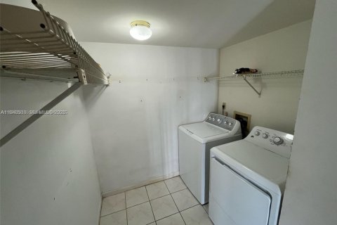 Снять в аренду кондоминиум в Уэст-Палм-Бич, Флорида 2 спальни, 103.21м2, № 2005195 - фото 6