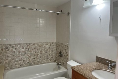 Снять в аренду кондоминиум в Уэст-Палм-Бич, Флорида 2 спальни, 103.21м2, № 2005195 - фото 11