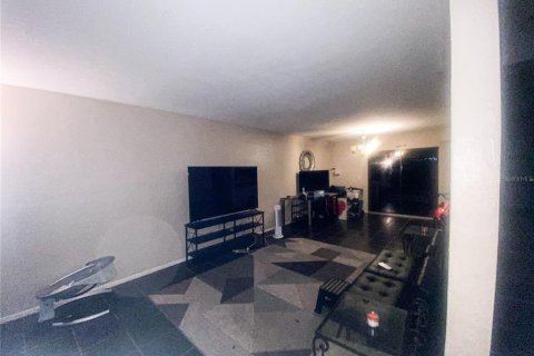 Adosado en venta en Lakeland, Florida, 3 dormitorios, 137.68 m2 № 1773313 - foto 2