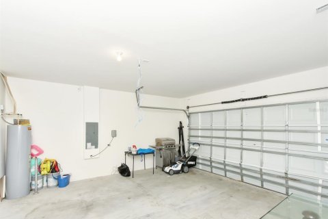 Casa en venta en Auburndale, Florida, 5 dormitorios, 251.21 m2 № 2143874 - foto 24
