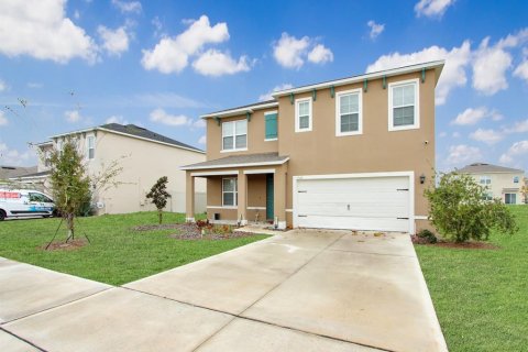 Casa en venta en Auburndale, Florida, 5 dormitorios, 251.21 m2 № 2143874 - foto 2