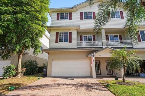 Townhouse in Palmetto, Florida 4 bedrooms, 241.92 sq.m. № 2127104 - photo 2