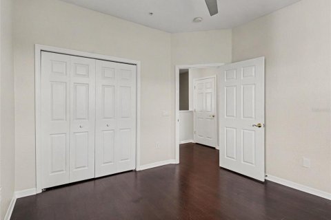 Townhouse in Palmetto, Florida 4 bedrooms, 241.92 sq.m. № 2127104 - photo 22