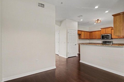 Townhouse in Palmetto, Florida 4 bedrooms, 241.92 sq.m. № 2127104 - photo 11