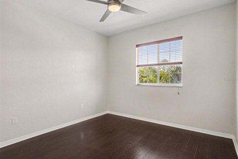 Townhouse in Palmetto, Florida 4 bedrooms, 241.92 sq.m. № 2127104 - photo 23