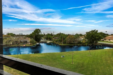 Copropriété à vendre à Sunrise, Floride: 1 chambre, 59.46 m2 № 1841068 - photo 18