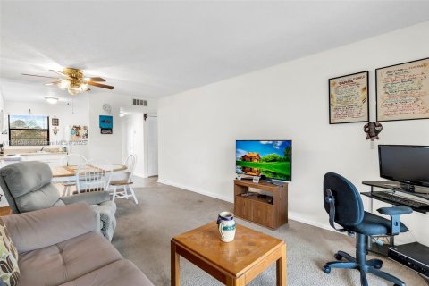 Copropriété à vendre à Sunrise, Floride: 1 chambre, 59.46 m2 № 1841068 - photo 1