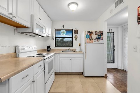 Copropriété à vendre à Sunrise, Floride: 1 chambre, 59.46 m2 № 1841068 - photo 3