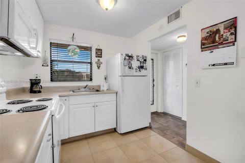 Copropriété à vendre à Sunrise, Floride: 1 chambre, 59.46 m2 № 1841068 - photo 10
