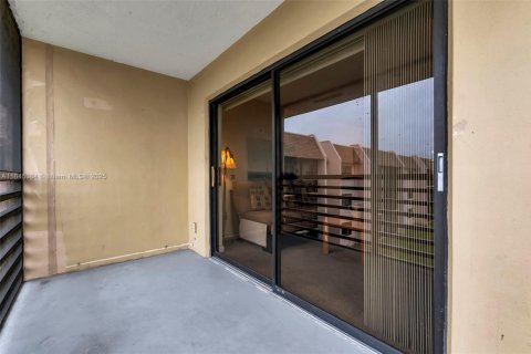 Copropriété à vendre à Sunrise, Floride: 1 chambre, 59.46 m2 № 1841068 - photo 15