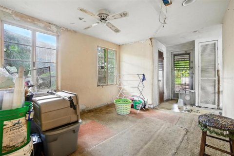 House in Pinellas Park, Florida 1 bedroom, 59.46 sq.m. № 1907946 - photo 5