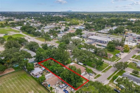 House in Pinellas Park, Florida 1 bedroom, 59.46 sq.m. № 1907946 - photo 16