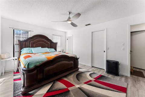 House in Spring Hill, Florida 2 bedrooms, 137.5 sq.m. № 2404986 - photo 11