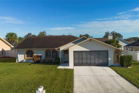 House in Spring Hill, Florida 2 bedrooms, 137.5 sq.m. № 2404986 - photo 25