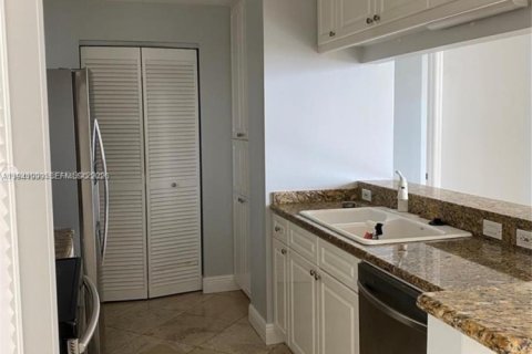 Copropriété à louer à Miami, Floride: 1 chambre, 88.63 m2 № 1998982 - photo 28