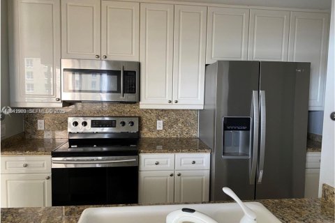 Copropriété à louer à Miami, Floride: 1 chambre, 88.63 m2 № 1998982 - photo 18