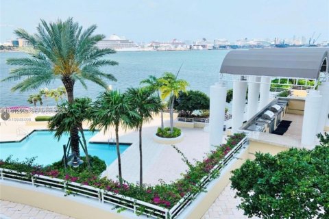 Copropriété à louer à Miami, Floride: 1 chambre, 88.63 m2 № 1998982 - photo 12