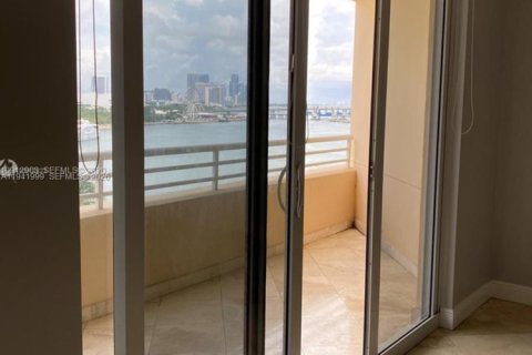 Copropriété à louer à Miami, Floride: 1 chambre, 88.63 m2 № 1998982 - photo 24