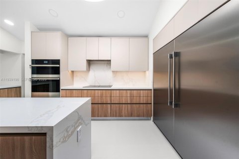 Casa en alquiler en Coral Gables, Florida, 5 dormitorios, 439.89 m2 № 2088558 - foto 2
