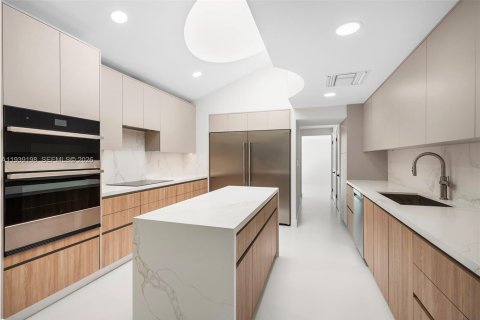 Casa en alquiler en Coral Gables, Florida, 5 dormitorios, 439.89 m2 № 2088558 - foto 4
