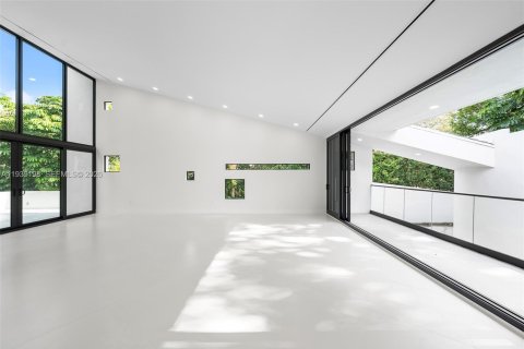 Casa en alquiler en Coral Gables, Florida, 5 dormitorios, 439.89 m2 № 2088558 - foto 11