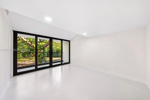 Casa en alquiler en Coral Gables, Florida, 5 dormitorios, 439.89 m2 № 2088558 - foto 27