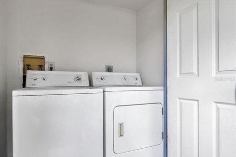 Купить таунхаус в Данедин, Флорида 9 комнат, 123.37м2, № 1567405 - фото 25