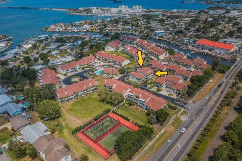 Купить таунхаус в Данедин, Флорида 9 комнат, 123.37м2, № 1567405 - фото 1