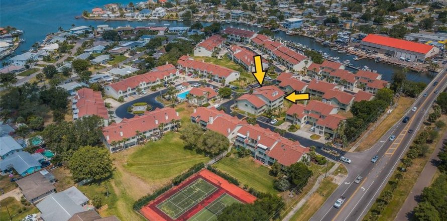 Touwnhouse à Dunedin, Floride 2 chambres, 123.37 m2 № 1567405