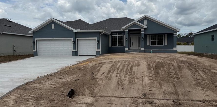 House in Port Charlotte, Florida 4 bedrooms, 210.42 sq.m. № 2151468