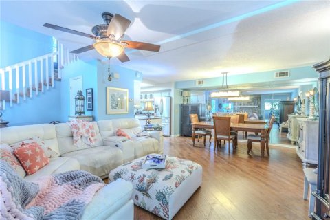 Townhouse in Ormond Beach, Florida 3 bedrooms, 182.27 sq.m. № 2157345 - photo 5