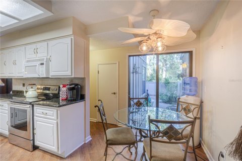 Townhouse in Ormond Beach, Florida 3 bedrooms, 182.27 sq.m. № 2157345 - photo 29