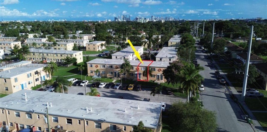 Condo in Miami, Florida, 2 bedrooms № 1823710