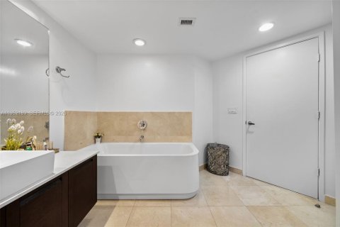 Купить кондоминиум в Санни-Айлс-Бич, Флорида 3 спальни, 135.73м2, № 2006566 - фото 17