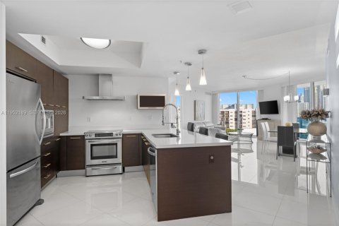 Купить кондоминиум в Санни-Айлс-Бич, Флорида 3 спальни, 135.73м2, № 2006566 - фото 10