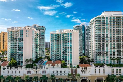 Кондоминиум с 3 спальнями в Санни-Айлс-Бич, Флорида № 2006566