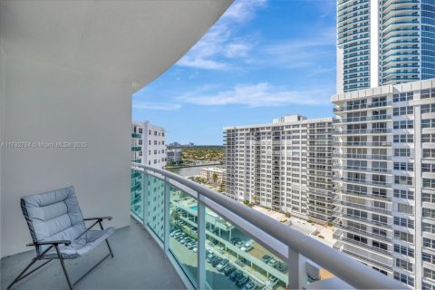 Condominio en venta en Hollywood, Florida, 1 dormitorio, 82.03 m2 № 1731617 - foto 25