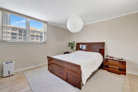 Condominio en venta en Hollywood, Florida, 1 dormitorio, 82.03 m2 № 1731617 - foto 21