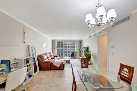 Condominio en venta en Hollywood, Florida, 1 dormitorio, 82.03 m2 № 1731617 - foto 5